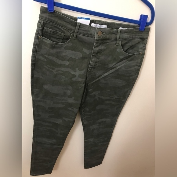 NEW Social Standard by Sanctuary Women Cotton High Rise Camo Skinny Jean Size 10 - Picture 7 of 14